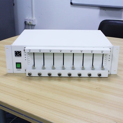 جهاز اختبار شحن وتفريغ البطارية الأسطواني Presmatic 18650 5V 3A 8CH يتم التحكم في جهاز الكمبيوتر