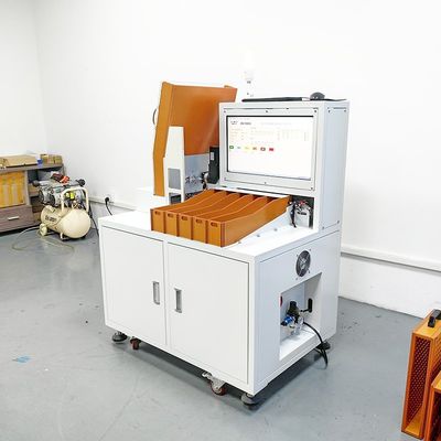 سعر جيد آلة فرز خلايا البطاريات الأسطوانية الأوتوماتيكية XWELL XW-BS05 5 قنوات 2500-3000 قطعة/ساعة لخلايا 18650 21700 32700 الانترنت